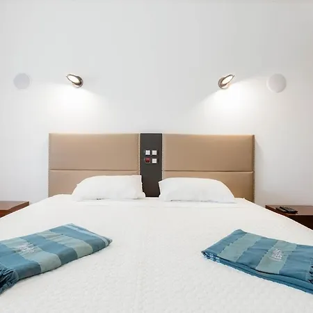 Sea-stretch Viewing Superking Flat By Bentobox Lejlighed Albufeira