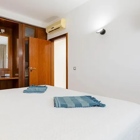 Sea-stretch Viewing Superking Flat By Bentobox