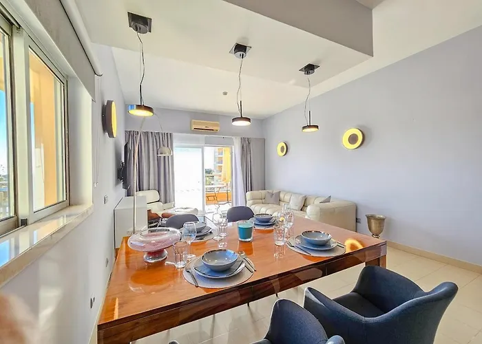 Sea-stretch Viewing Superking Flat By Bentobox Albufeira