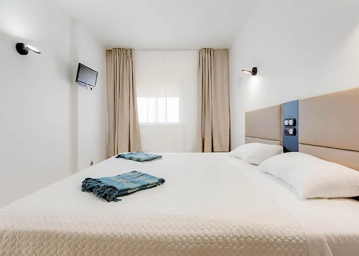 Sea-stretch Viewing Superking Flat By Bentobox