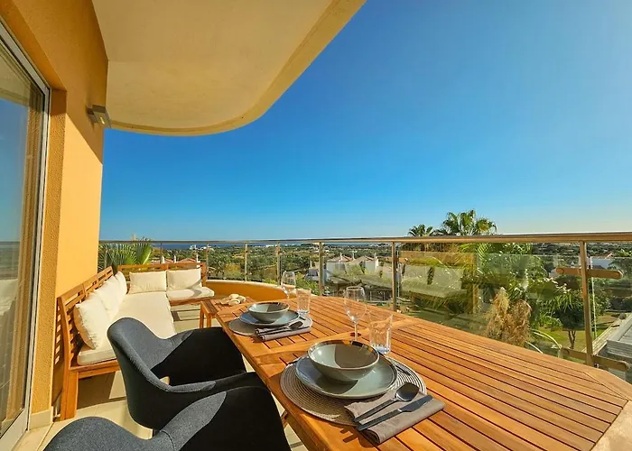 Sea-stretch Viewing Superking Flat By Bentobox Albufeira