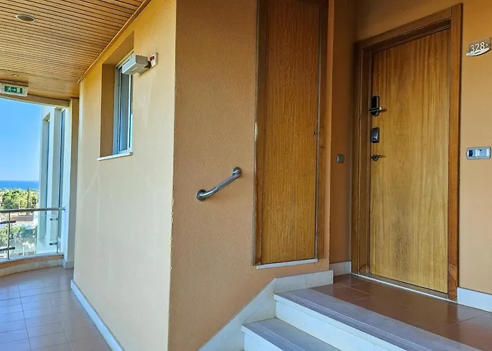 Sea-stretch Viewing Superking Flat By Bentobox Albufeira