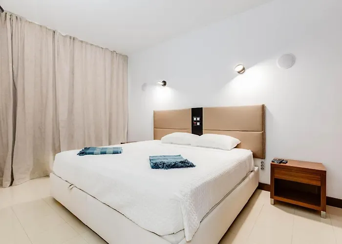 Lägenhet Sea-stretch Viewing Superking Flat By Bentobox *