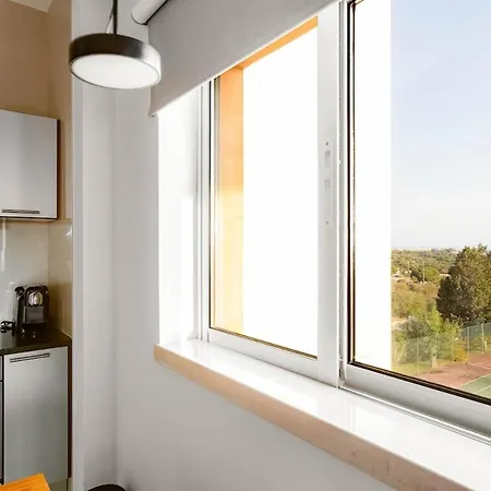 Sea-stretch Viewing Superking Flat By Bentobox *