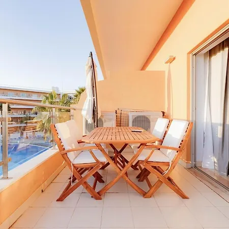 Sea-stretch Viewing Superking Flat By Bentobox *