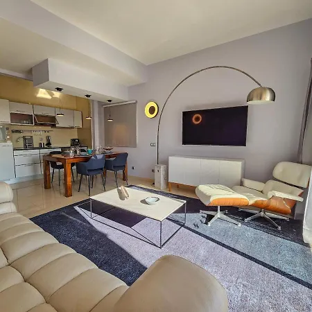 Sea-stretch Viewing Superking Flat By Bentobox